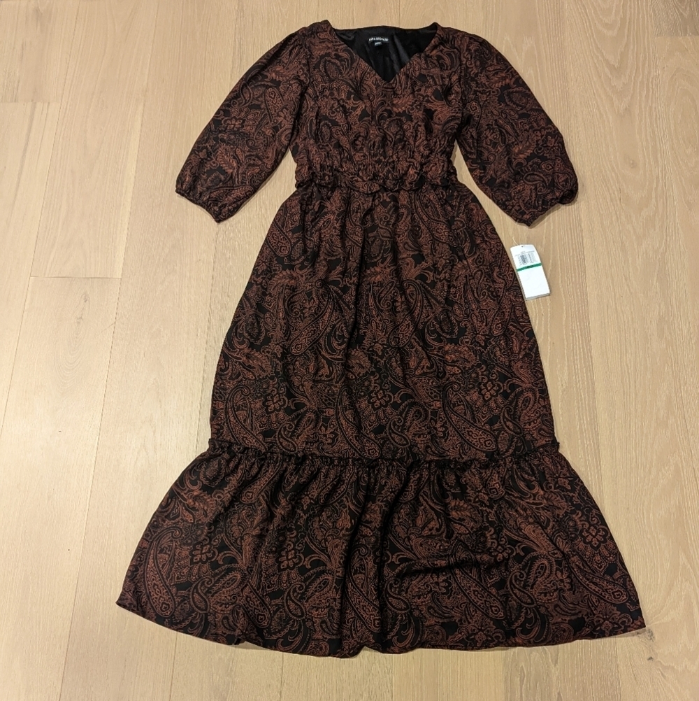 Elegant Black and Brown Paisley Dress